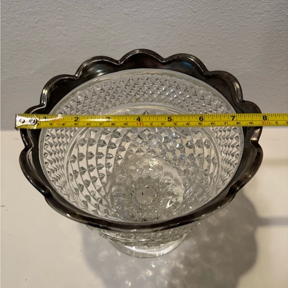 Vintage Anchor Hocking Wexford Pedestal Cut Crystal Bowl w/ Sterling Silver Rim - Picture 12 of 13